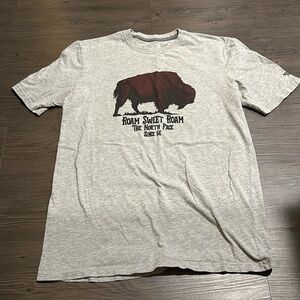 Mens “Roam Sweet Roam” North Face T-Shirt, Sz S